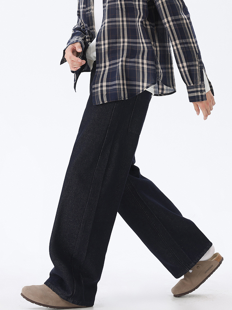 4A66CF24-4595-3A7D-E7CD-B3266B45FFF3